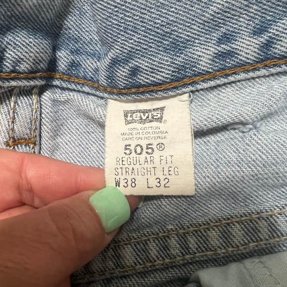 Levi’s 505 handmade distressed jean shorts high rise - Picture 3 of 3